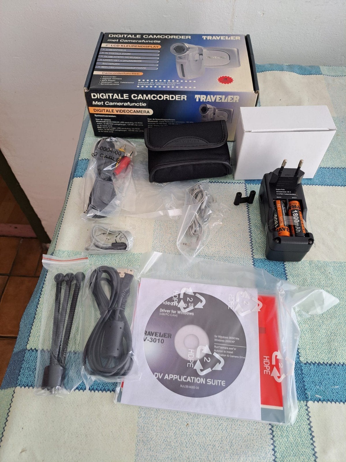 Nieuwe digitale camcorder traveler videocamera met doos!, Ophalen of Verzenden, Nieuw