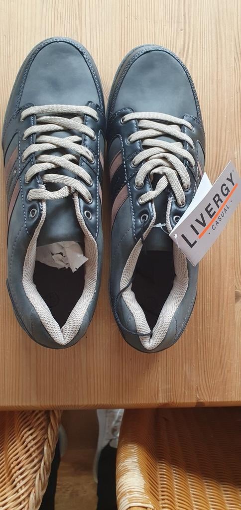 Sneakers, Ophalen of Verzenden, Nieuw