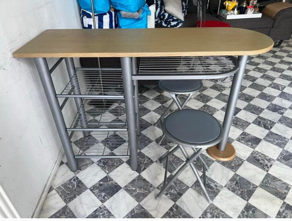 Compacte bartafel met 2 krukken en opbergruimte, Gebruikt, 100 tot 150 cm, Tot twee personen, Rechthoekig