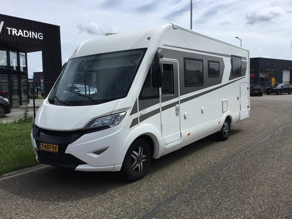 Mc louis CARAT 880 AUTOMAAT, Caravans en Kamperen, Campers, Automaat, Bedrijf, Diesel, Navigatie
