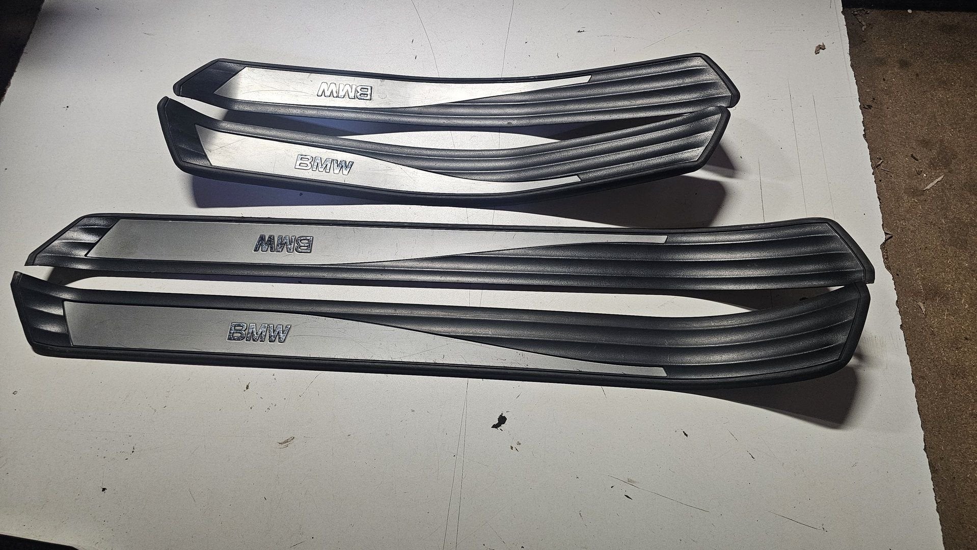 Instaplijst dorpellijst set BMW 5 serie E60 E61 51477034303, Auto-onderdelen, Carrosserie en Plaatwerk, BMW, Gebruikt, Herkomst onderdeel bekend