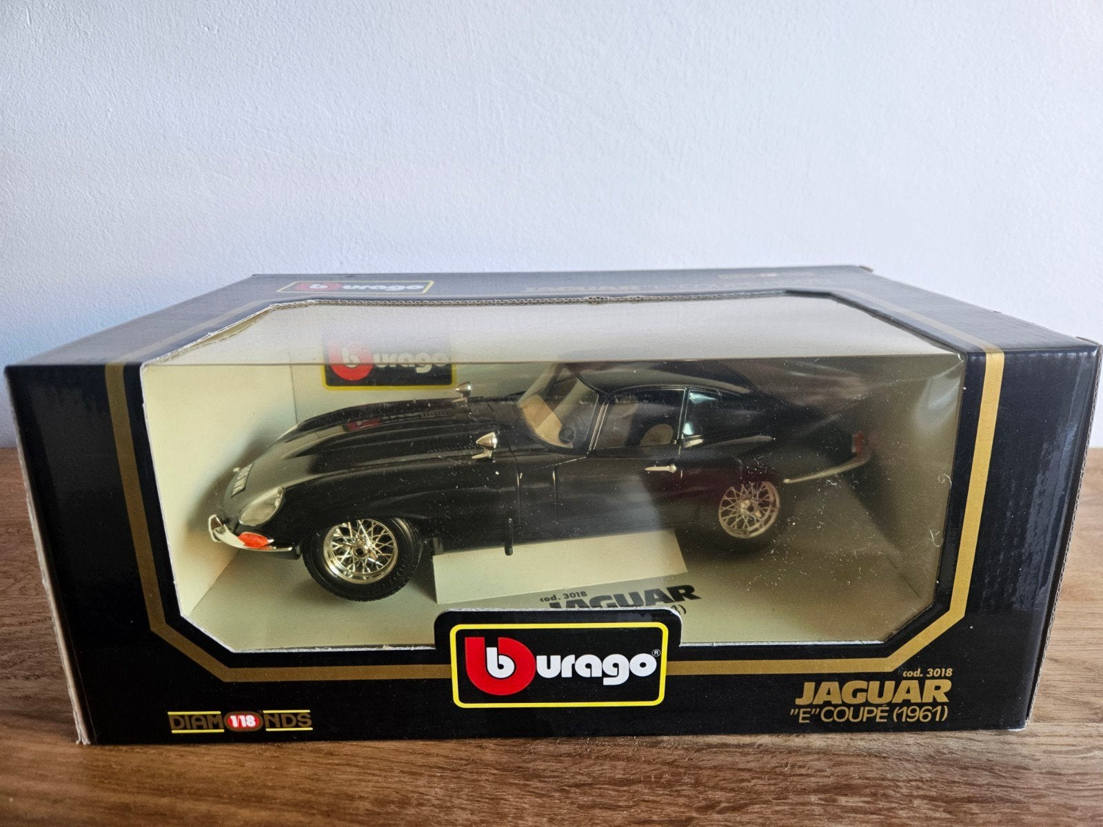 Burago Jaguar "E" Coupé (1961) Diecast Model 1:18, Ophalen of Verzenden