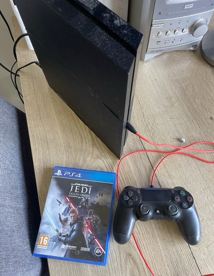 Playstation 4 (PS4) met controller en Starwars, Spelcomputers en Games, Ophalen of Verzenden, Zo goed als nieuw, Met 1 controller