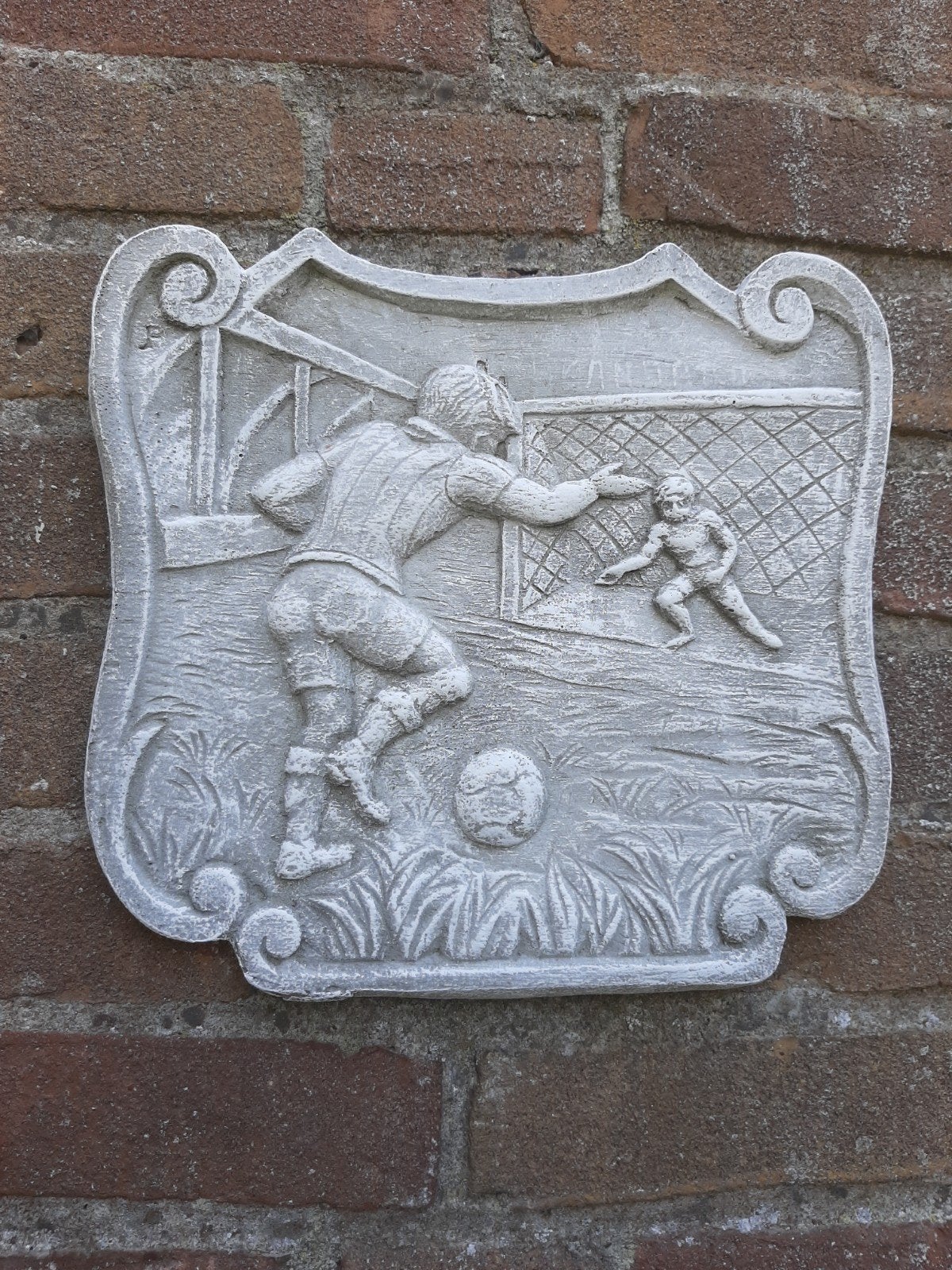 Voetbal wanddecoratie betonnen beeld tuinbeeld beton, Ophalen of Verzenden