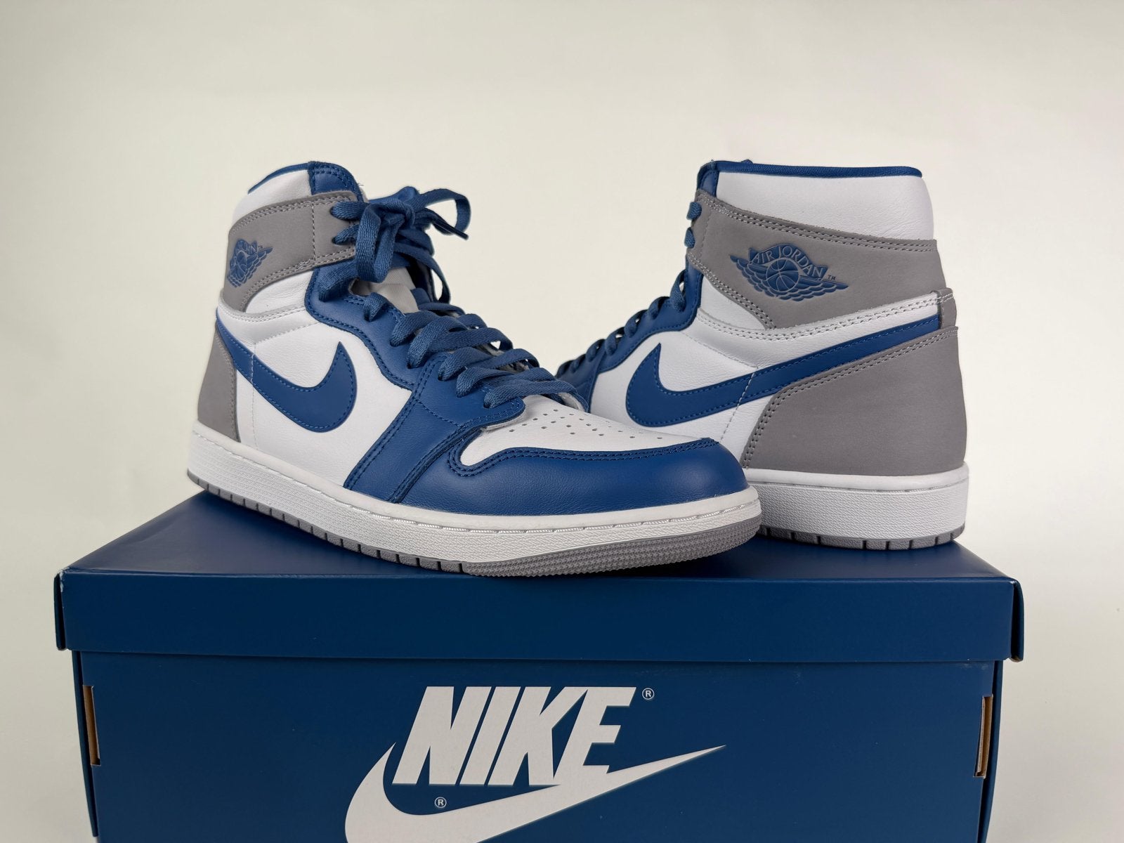 Nike Air Jordan 1 Retro High OG True Blue, Ophalen, Nieuw, Blauw, Sneakers of Gympen