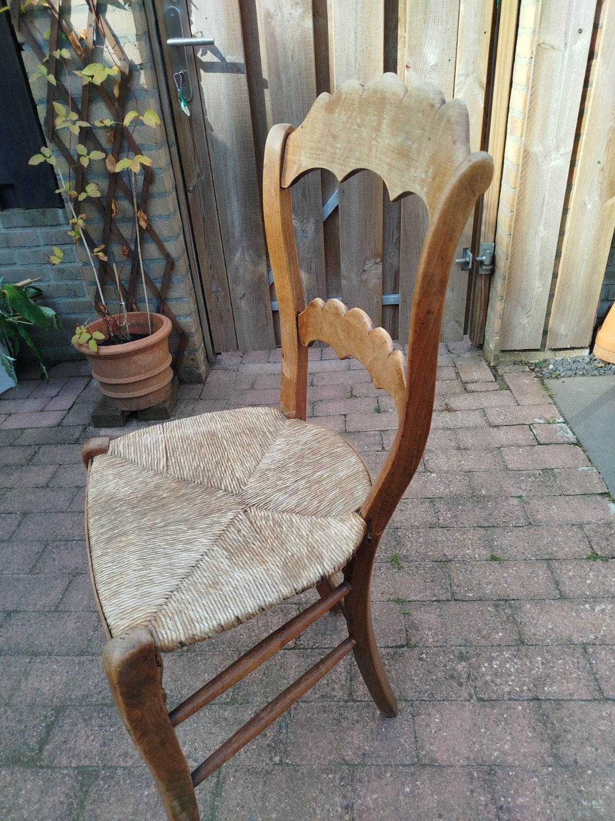 Gratis Antiek brocant houten stoeltje, Antiek en Kunst, Ophalen