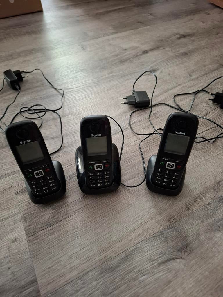 Gigaset draadloze telefoons met opladers (3 stuks), Ophalen of Verzenden, Gebruikt, 3 handsets