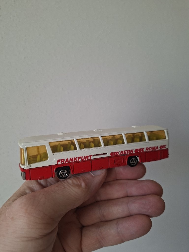 Neoplan Jetliner N216 Frankfurt Bern Roma 1:87 Majorette H0, Ophalen of Verzenden, Gebruikt, Bus of Vrachtwagen, Majorette