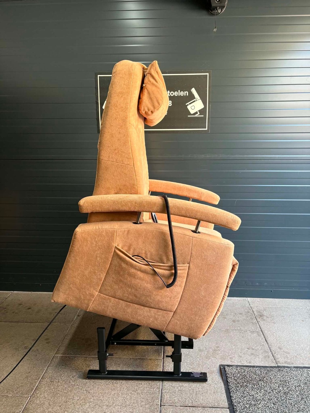 Sta op stoel merk fitform, Huis en Inrichting, Fauteuils, Ophalen of Verzenden, Zo goed als nieuw, Stof, 50 tot 75 cm