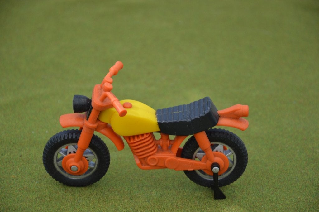 Vintage kunststof Tonka motor, oranje frame, gele tank 1978, Ophalen of Verzenden, Gebruikt