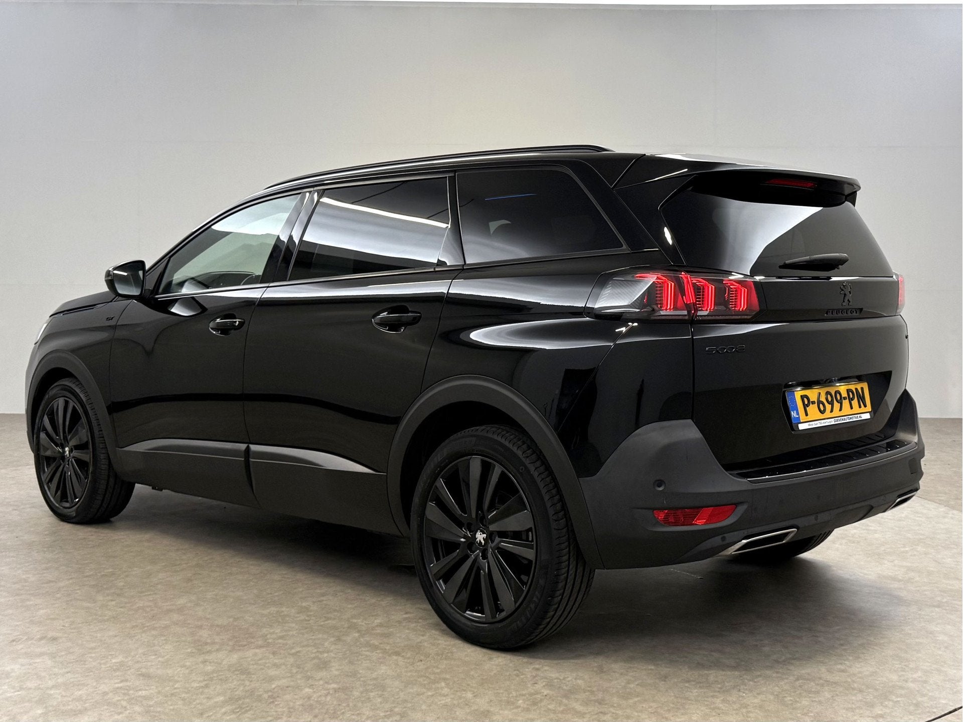 Peugeot 5008 1.2 PureTech GT Black Edition | 7p | Pano | Sfe, 15 km/l, Gebruikt, Euro 6, 1199 cc