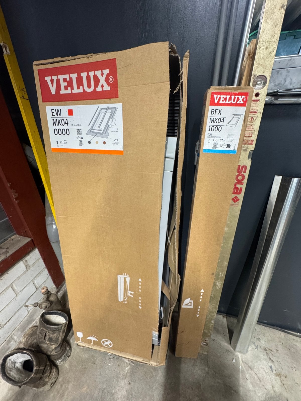 VELUX EW MK04 0000 + BFX MK04 1000 | 78x98 cm | Dakraam, Doe-het-zelf en Verbouw, Glas en Ramen, Ophalen, Nieuw, Dakraam
