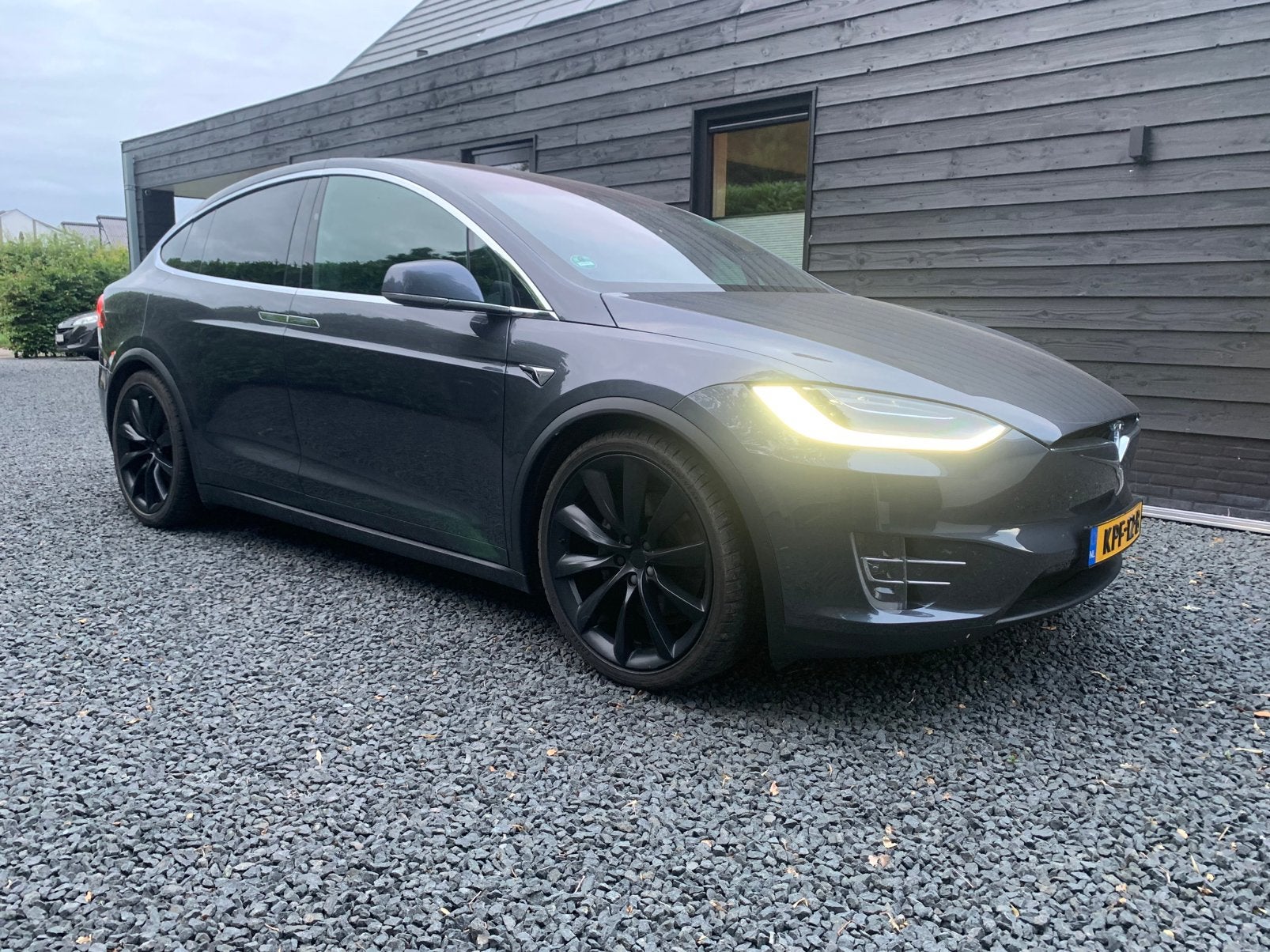 Tesla Model Long Range Raven 5P BTW verrekenbaar, Auto's, Tesla, Model X, Zwart, 2433 kg, 38 min