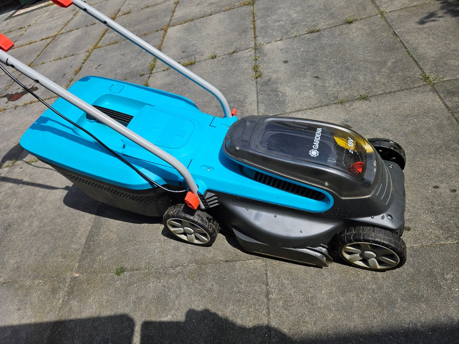 Gardena Accu-grasmaaier 2x18V - Zo goed als nieuw, Tuin en Terras, Grasmaaiers, Zo goed als nieuw, Accu-grasmaaier, 30 t/m 39 cm