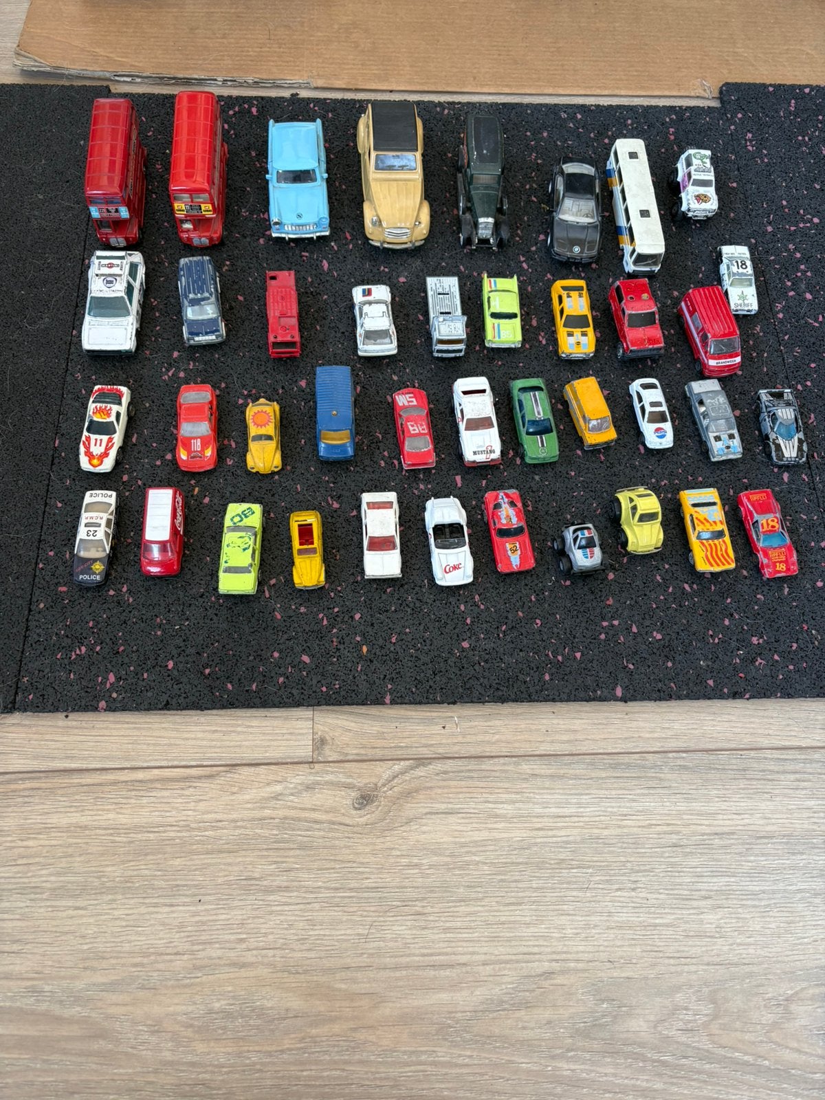 Partij oude modelauto’s Dinky Corgi Solido Polistil Bburago, Verzenden, Zo goed als nieuw, Auto, Corgi