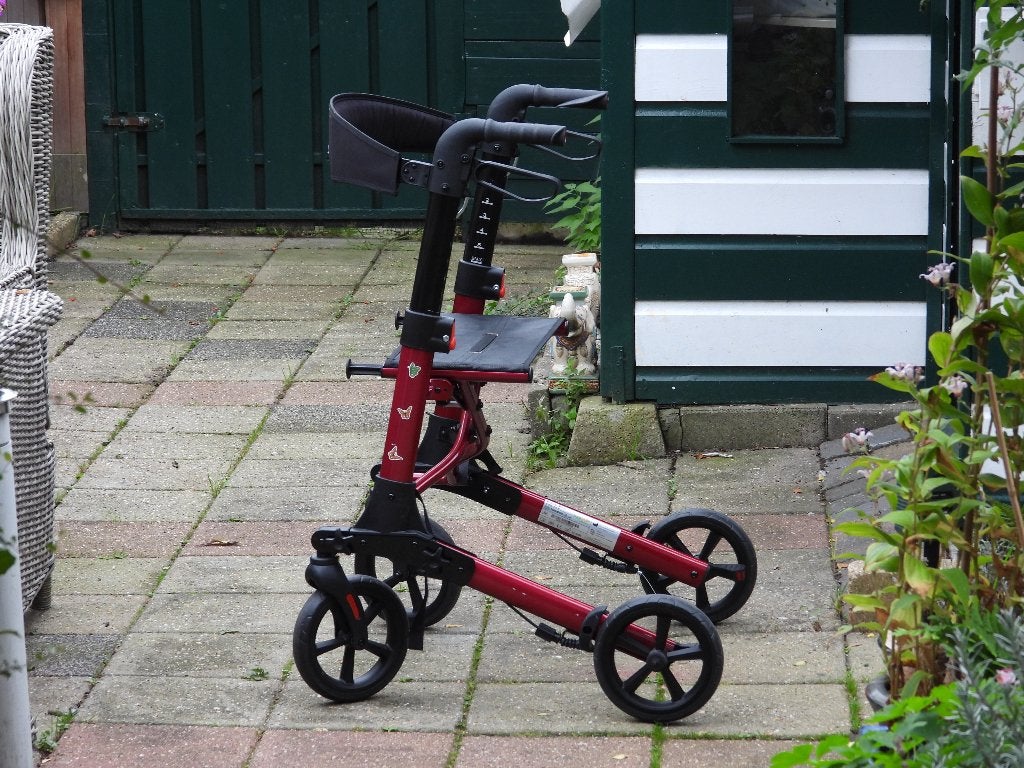 rollator merk Parvum als nieuw, Ophalen, Lichtgewicht, Gebruikt