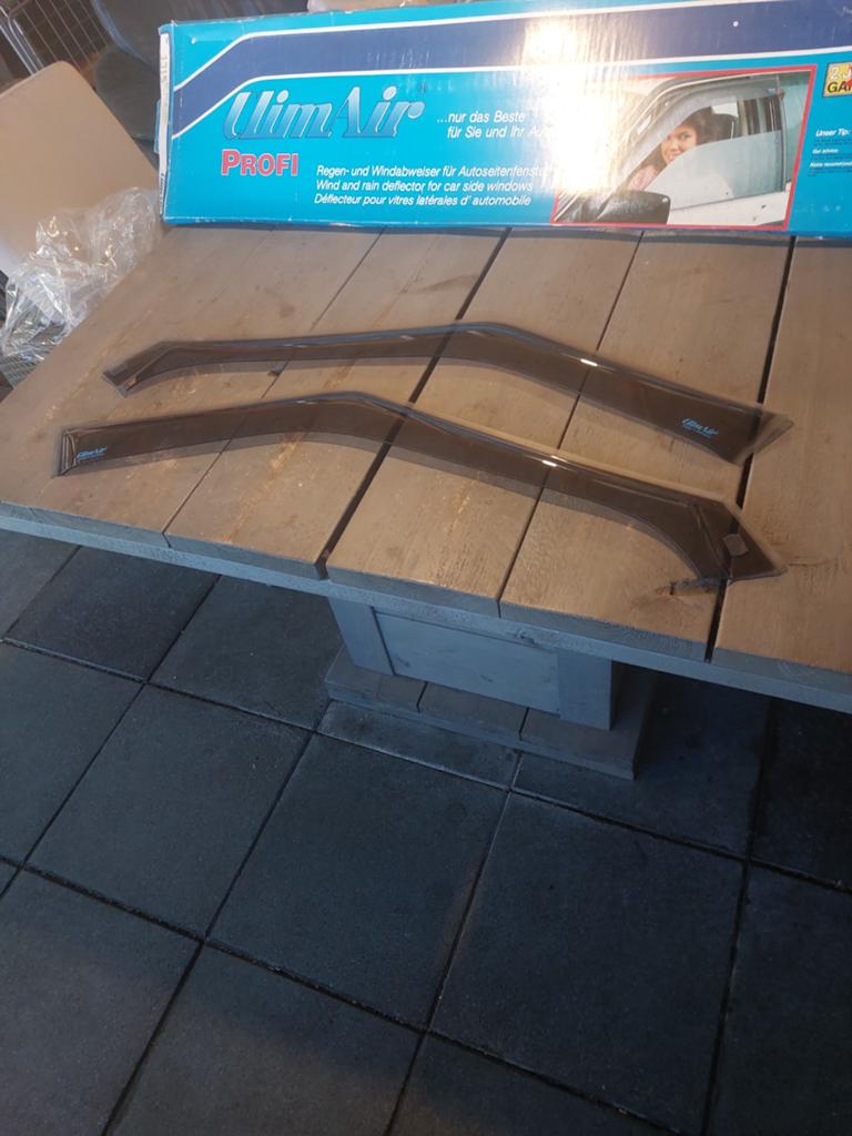ZIJWINDSCHERMEN CLIMAIR 1315 MAZDA 626 HATCHBACK 1983-1987, Auto diversen, Overige Auto diversen, Ophalen