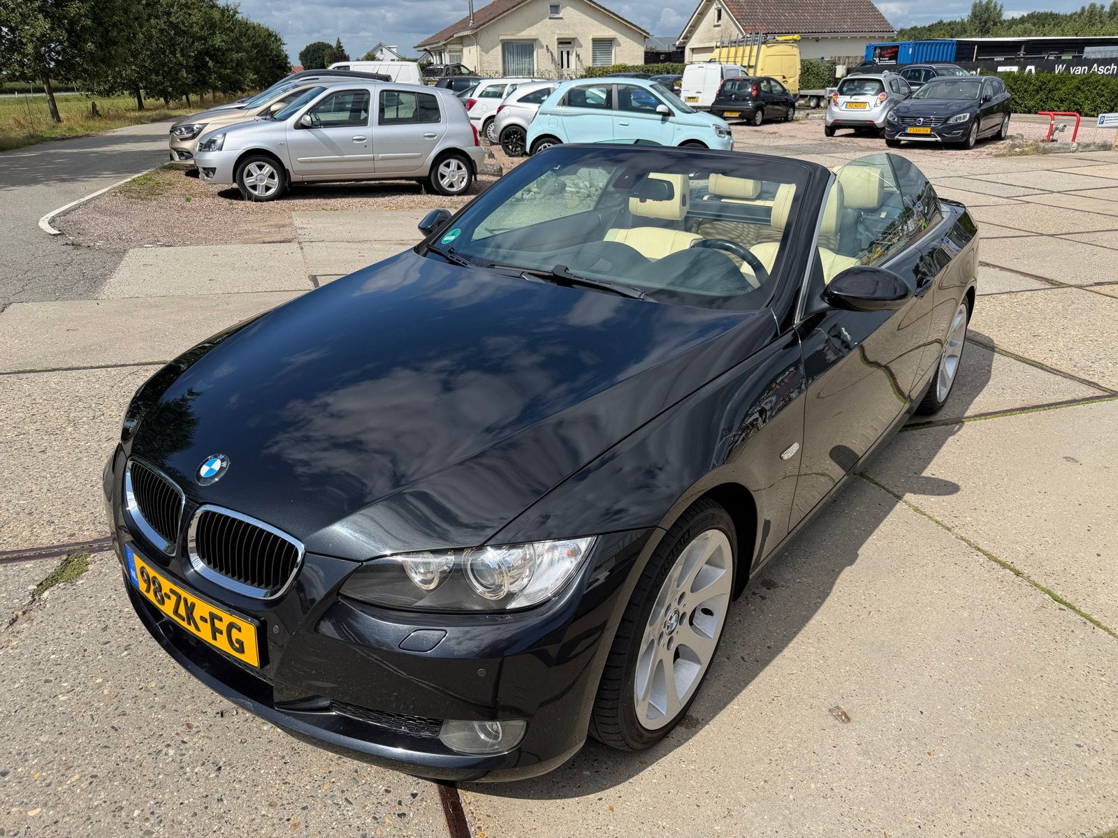BMW 3-Serie 3.0 I 335 Cabrio AUT 2007 Zwart Youngtimer, Achterwielaandrijving, Beige, Cabriolet, 4 stoelen