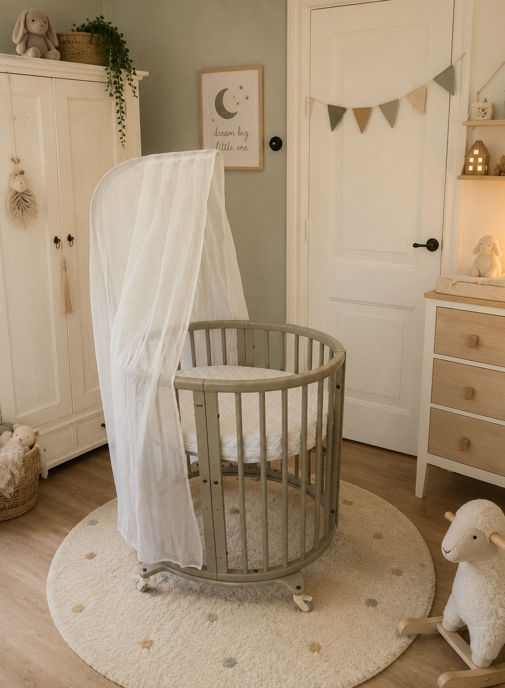 Stokke Sleepi WIEG en LEDIKANTJE Olijfgroen 2 matrassen, Ophalen, 70 tot 85 cm, Zo goed als nieuw, Minder dan 140 cm