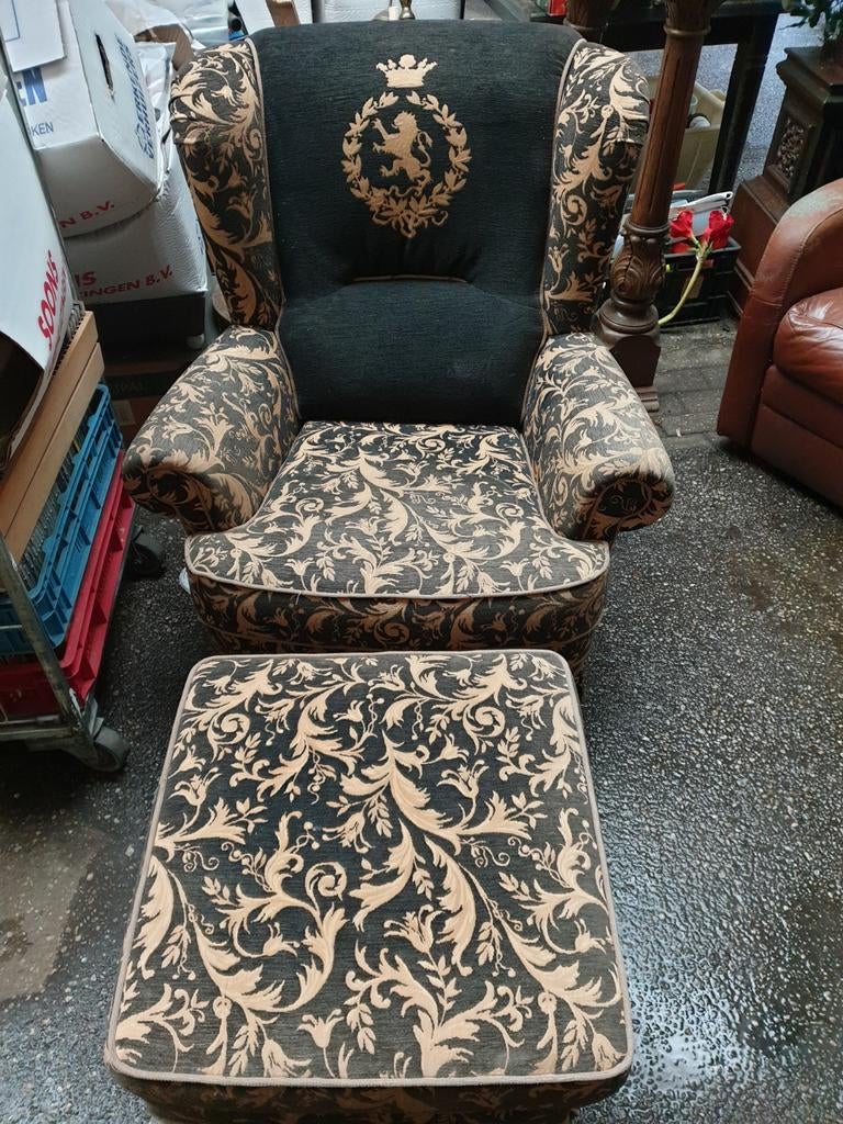 Oor fauteuil met bijpassende hocker, Antiek en Kunst, Ophalen