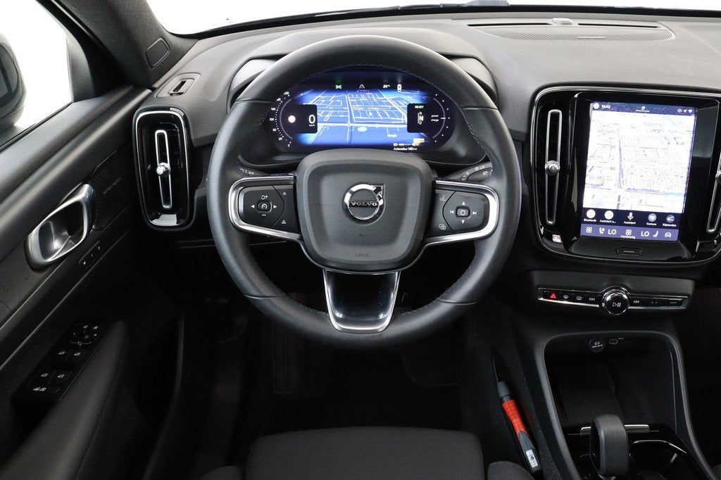 Volvo C40 RECHARGE TWIN INTRO EDITION 78 kWh -PANO.DAK|HARMA, Auto's, Volvo, 12 maanden, Zwart, Origineel Nederlands, Vierwielaandrijving