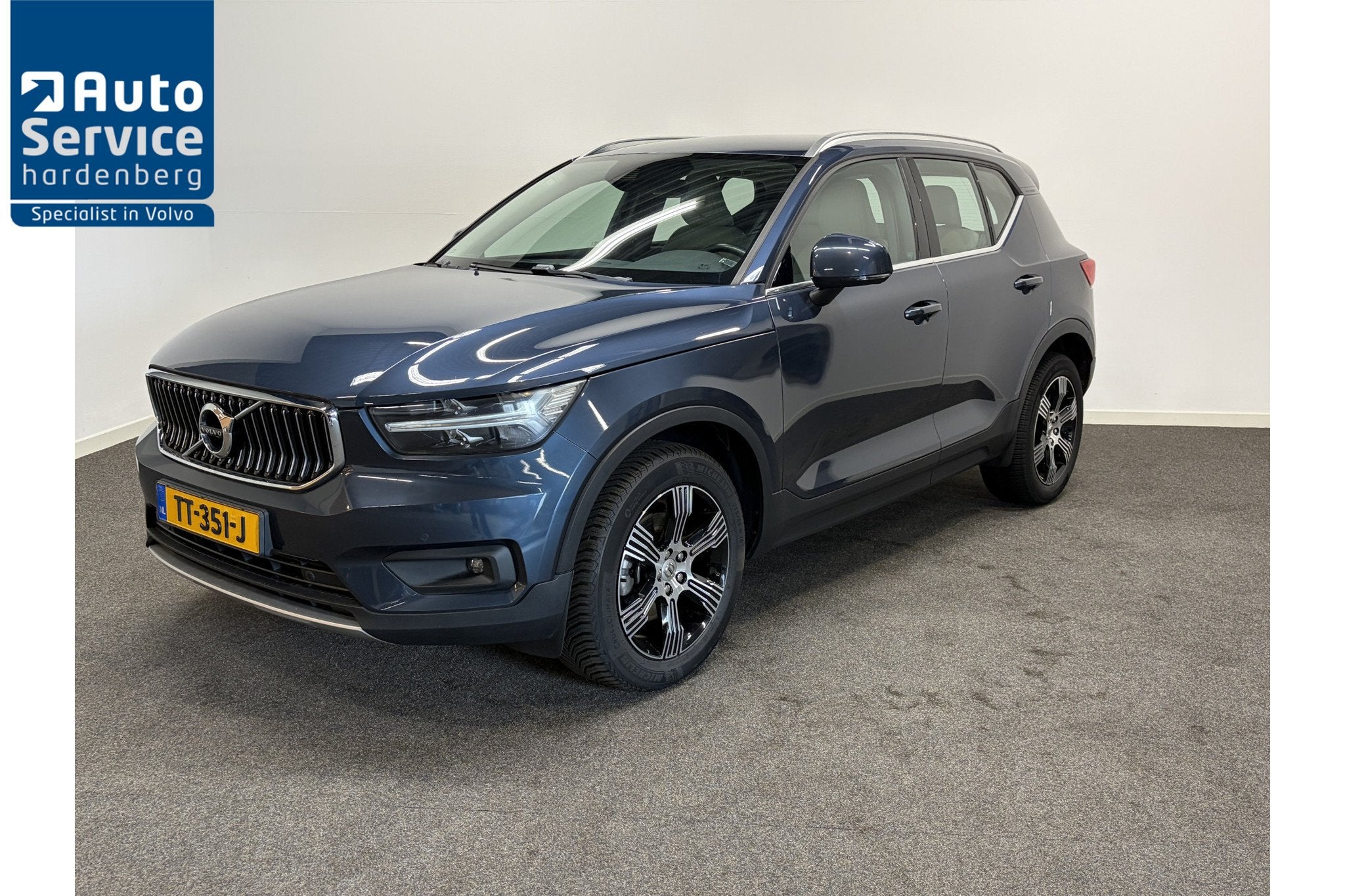 Volvo XC40 2.0 T4 190pk AUT Inscription Leer / Stoelverwarmi, Auto's, Dealer onderhouden, 15 km/l, Blauw, SUV of Terreinwagen