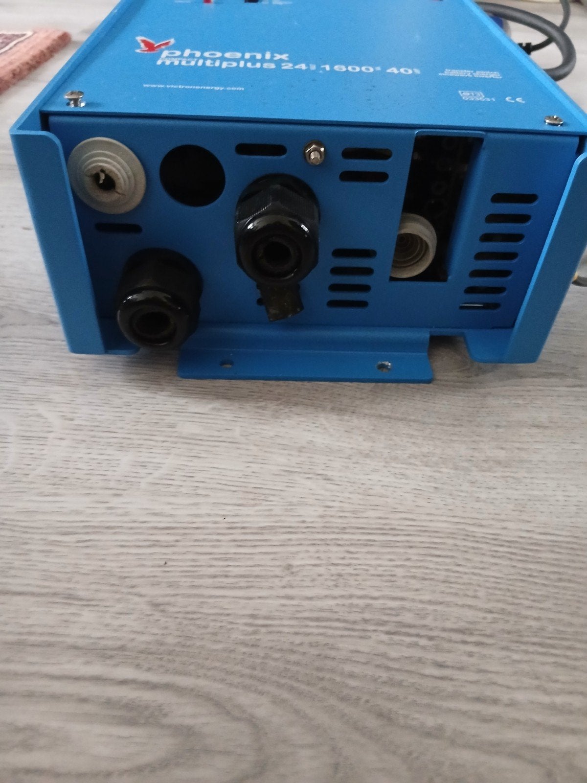 Victron Phoenix MultiPlus Compact 24/1600/40 met Multi Con, Ophalen, Gebruikt