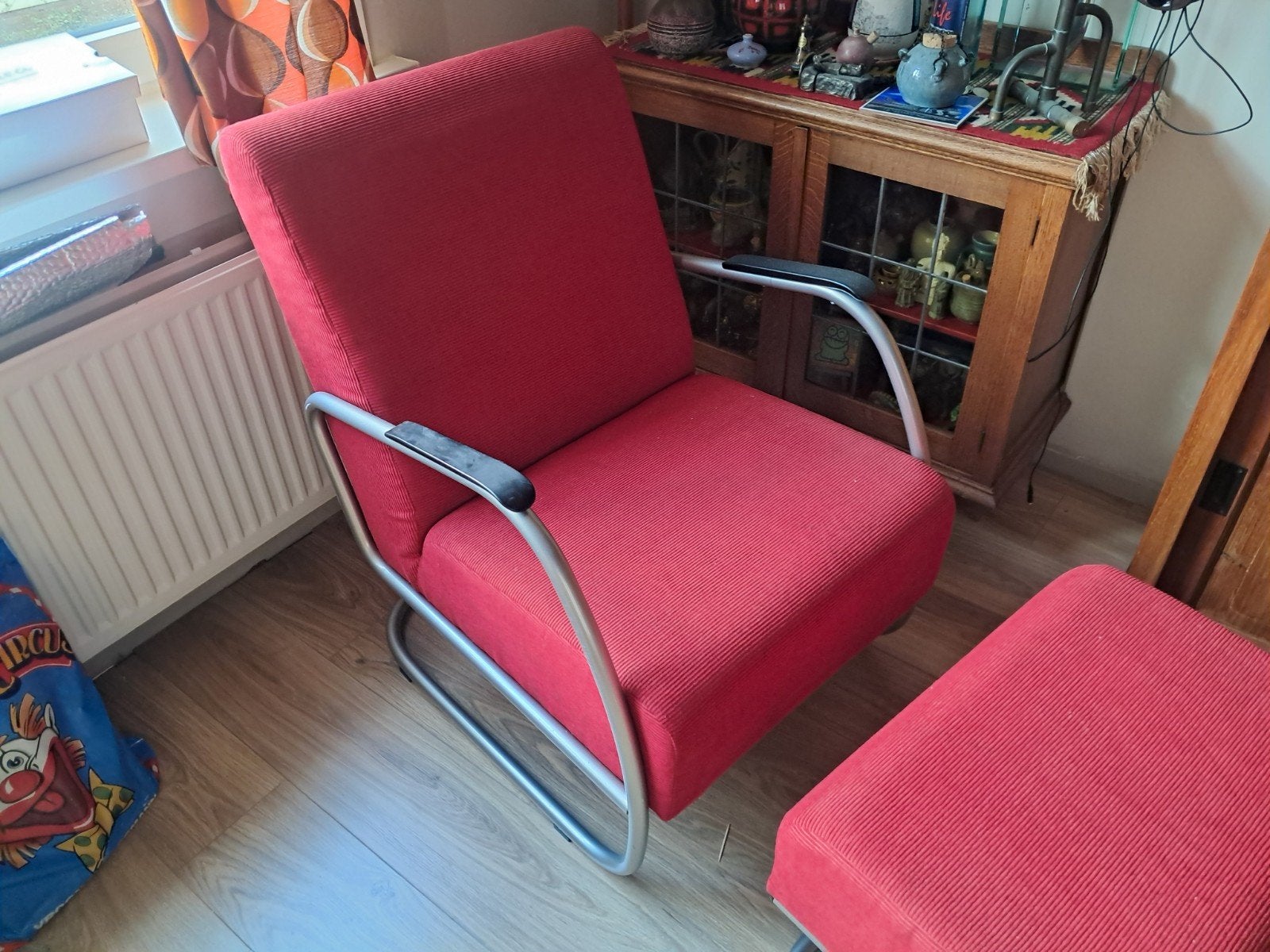 Trendhopper stoel met voetenbank, Huis en Inrichting, Ophalen, Modern, Comfort, 75 tot 100 cm, Zo goed als nieuw