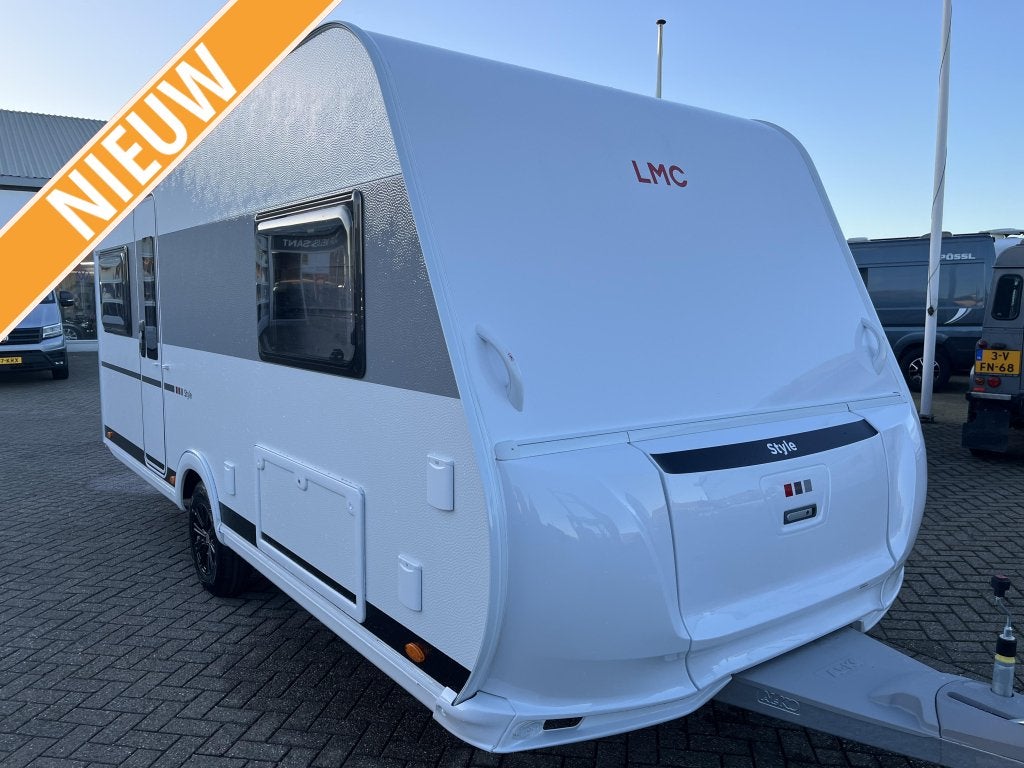 LMC Style 440 D NU €30.610 voor €26.610, Rondzit, Schokbreker, Bedrijf, Overige typen