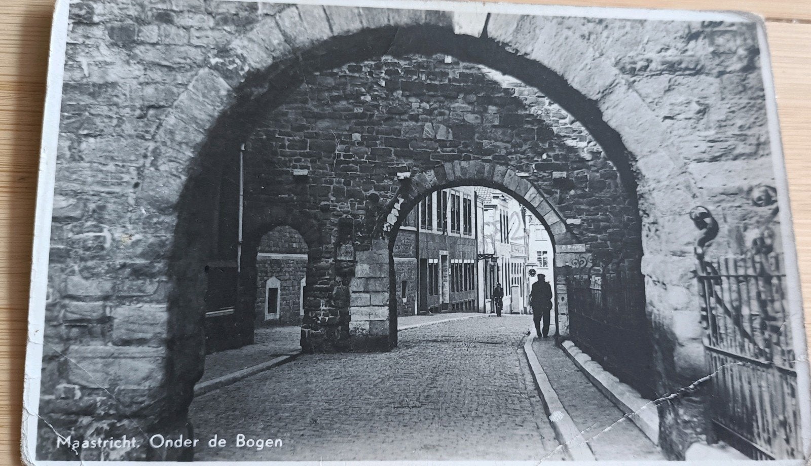 Maastricht. Onder de Bogen, Ophalen of Verzenden, 1940 tot 1960, Gelopen, Limburg