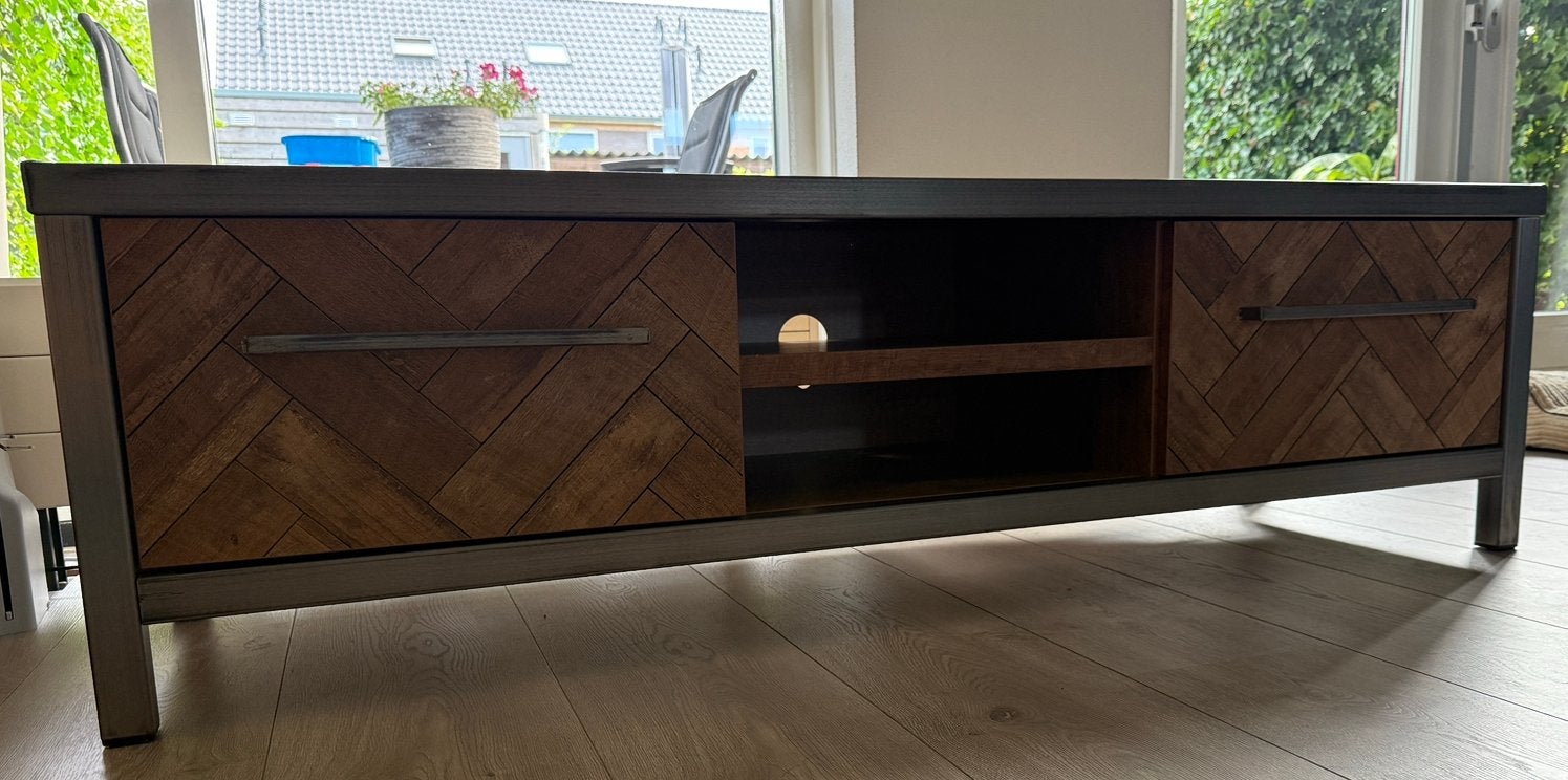 Santos TV-dressoir – Feelings – 165 cm breed, Ophalen, 150 tot 200 cm, Zo goed als nieuw, Minder dan 100 cm