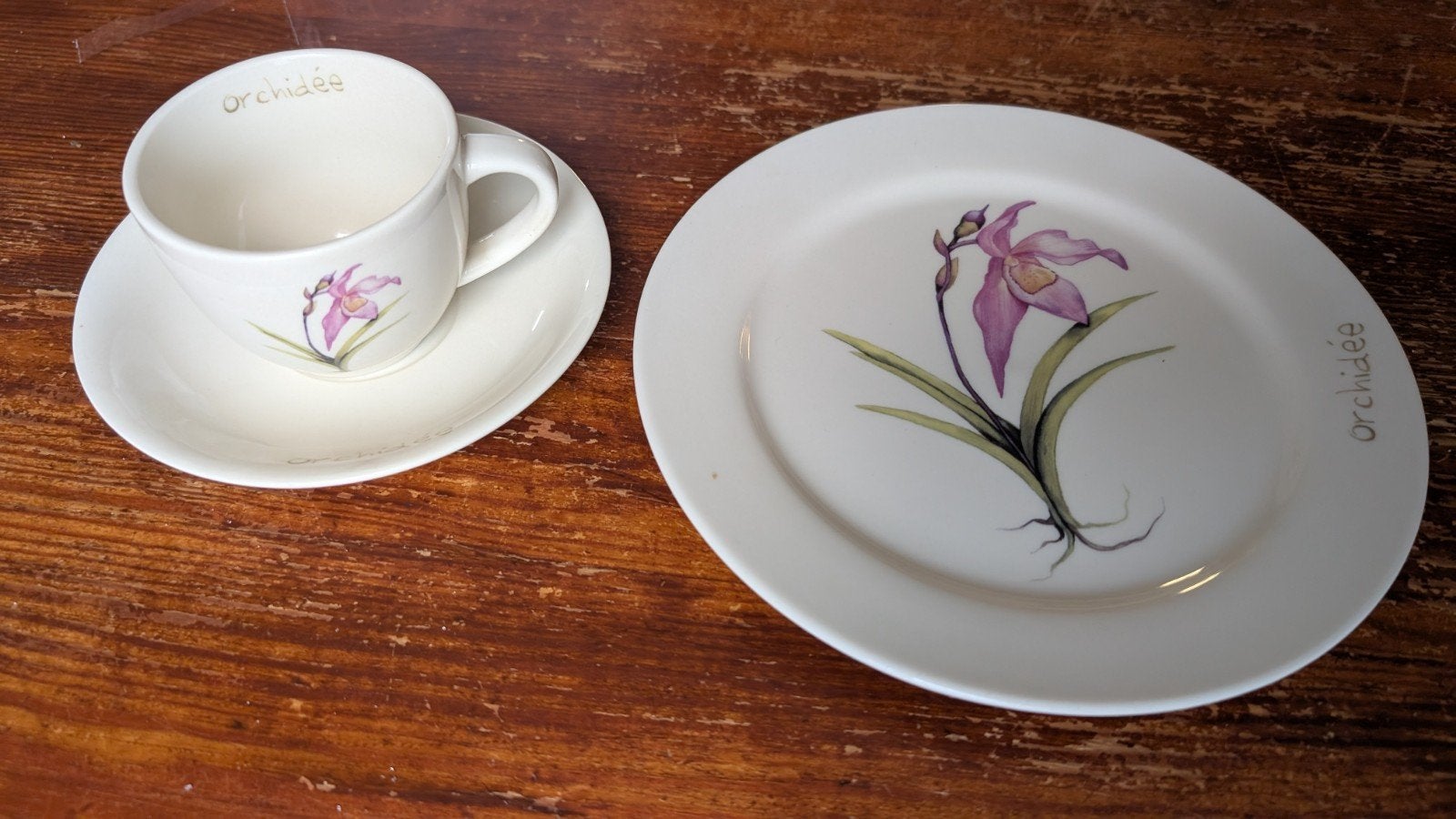 Servies set Orchideeën Hoeve: kop en schotel met bord, Overige merken, Keramiek, Nieuw, Ophalen of Verzenden