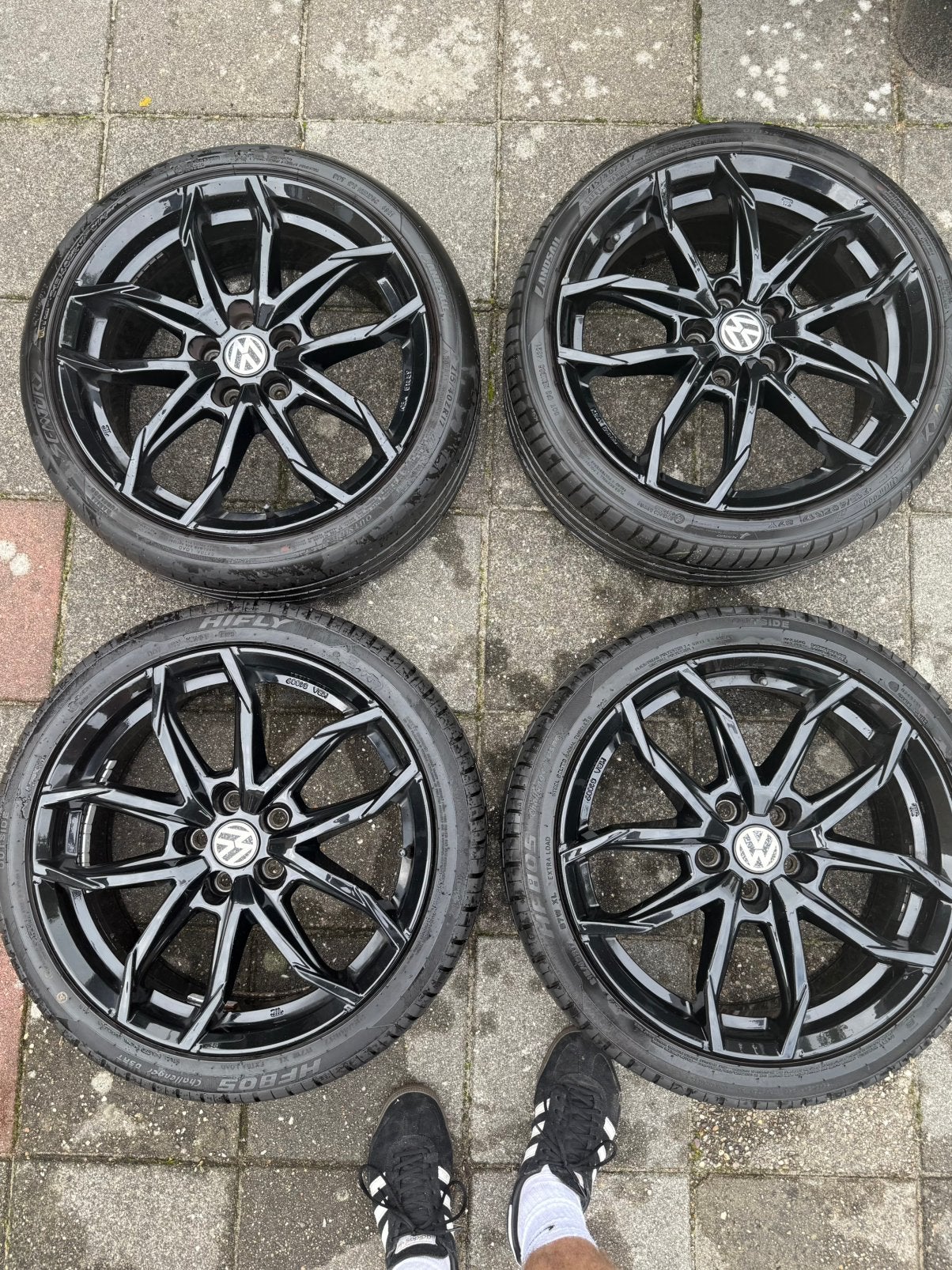 Zwarte rial Lucca Velgen 17 Inch, Auto diversen, Ophalen, Zo goed als nieuw