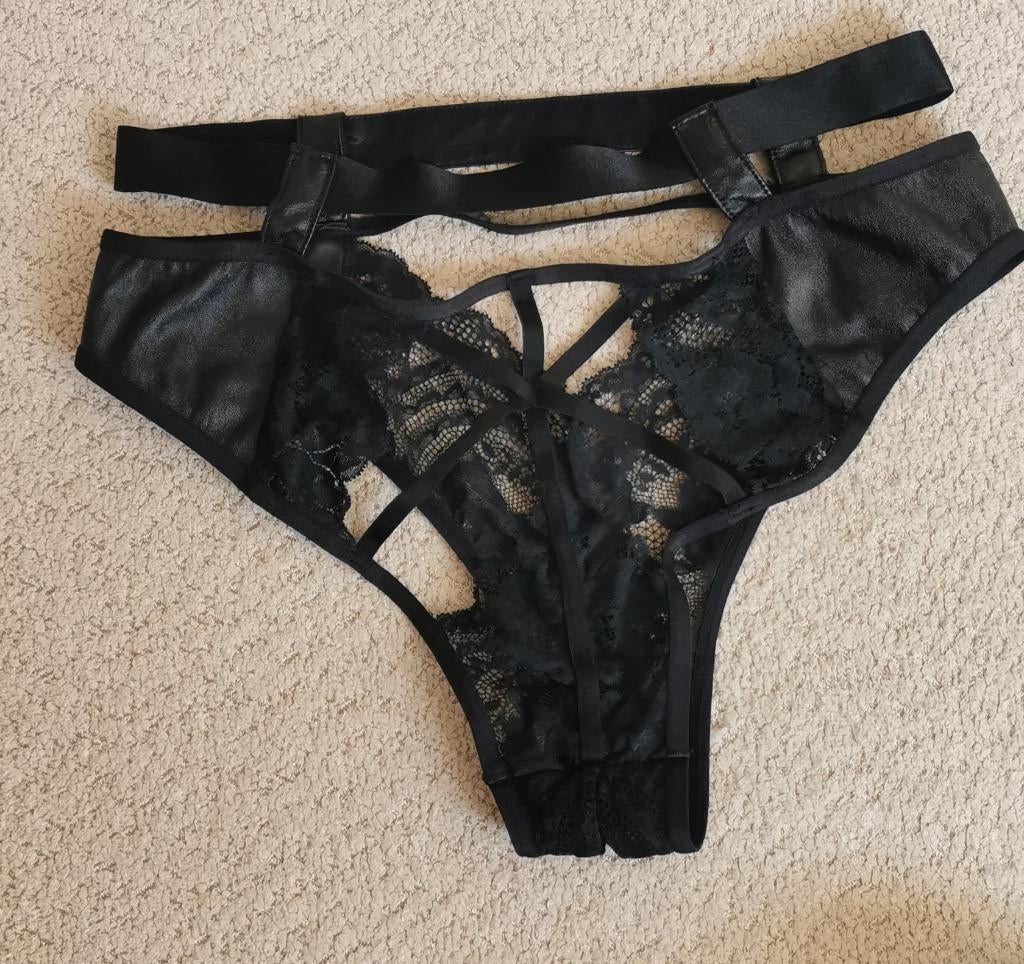 Sexy slip met open kruis - Hunkemoller Private Collection, Kleding | Dames, Ondergoed en Lingerie, Hunkemöller, Verzenden, Zwart