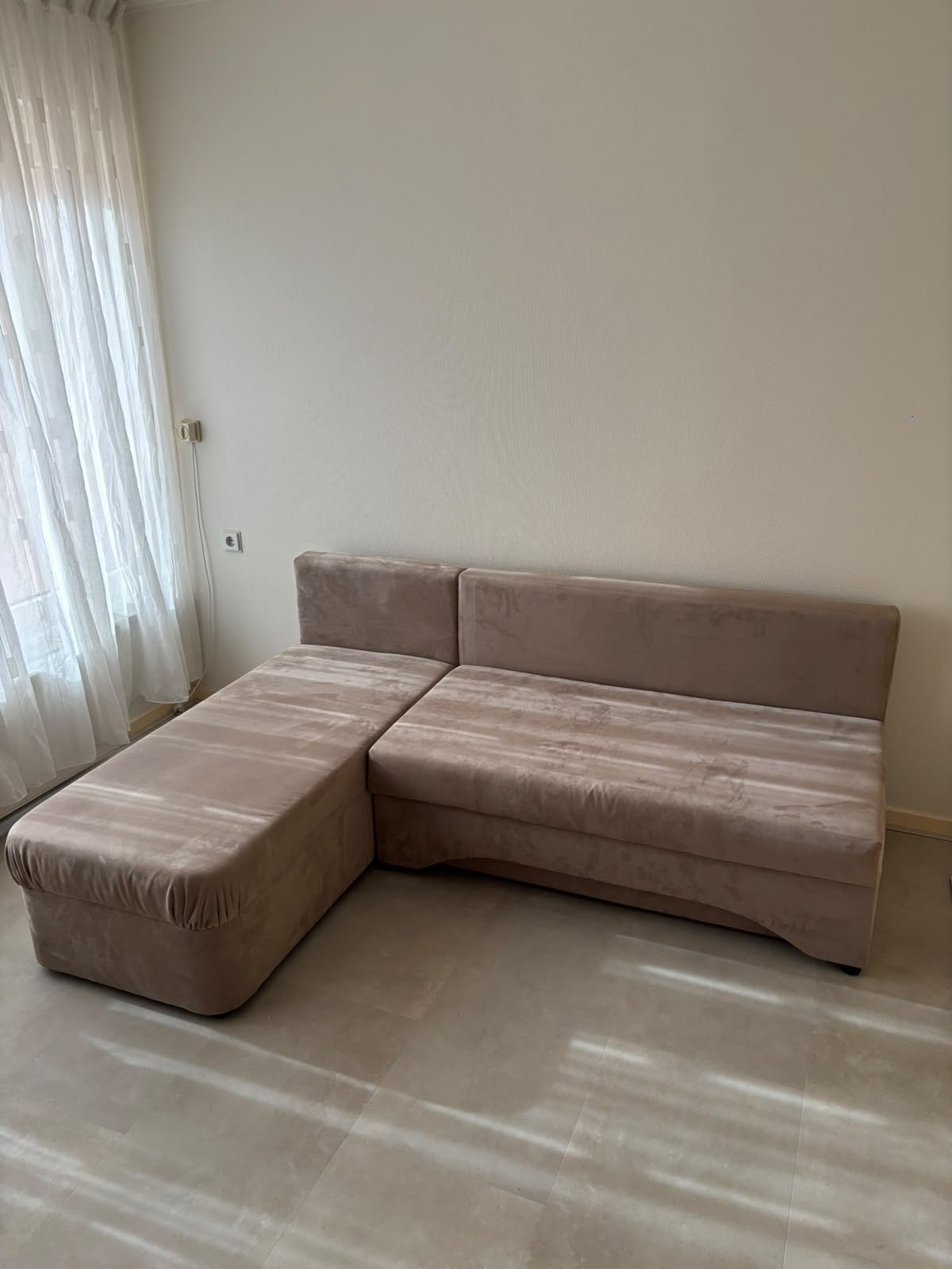 Nieuwe beige suède slaapbank met opbergruimte, Ophalen, Beige, Nieuw, Overige maten