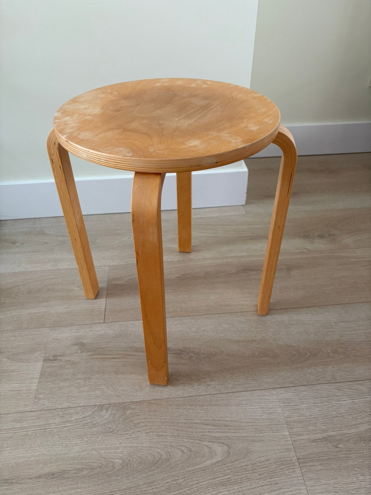 IKEA Frosta houten krukje Alvar Aalto stijl Artek design, Ophalen of Verzenden, Gebruikt, Hout