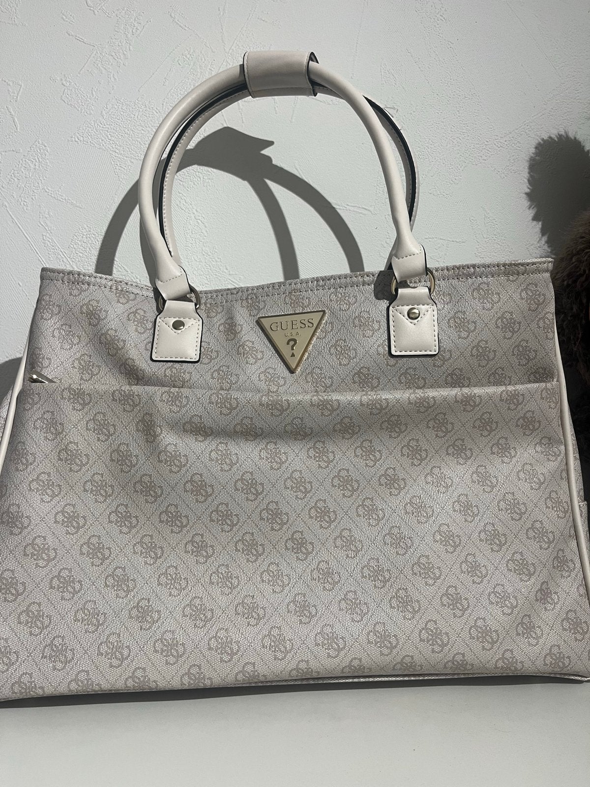 Guess Reistas - Stijlvol en Praktisch, Sieraden, Tassen en Uiterlijk, Tassen | Reistassen en Weekendtassen, 40 tot 60 cm, Gebruikt