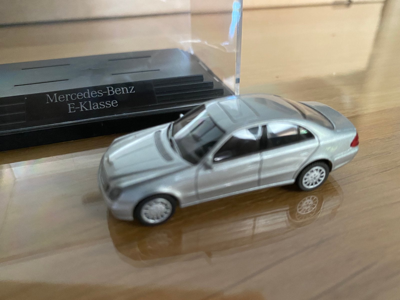 Wiking Mercedes-Benz E-klasse 1:87, Hobby en Vrije tijd, Modelauto's | 1:87, Ophalen of Verzenden, Zo goed als nieuw, Auto, Wiking