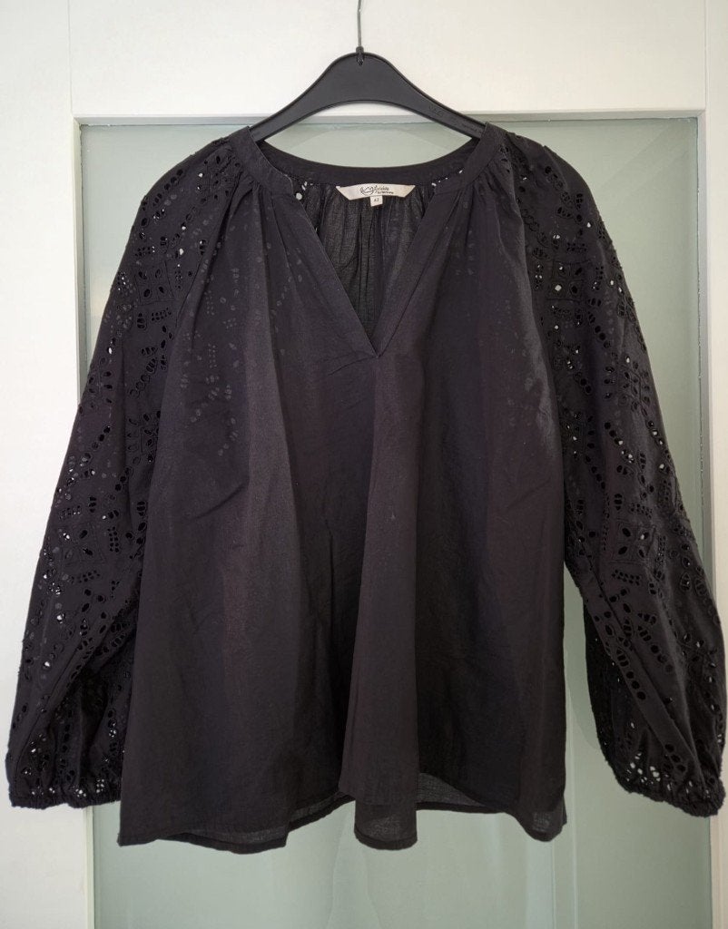 Leuke zwarte blouse van Miljuschka maat 42, Kleding | Dames, Miljuschka, Zwart, Maat 42/44 (L), Ophalen of Verzenden
