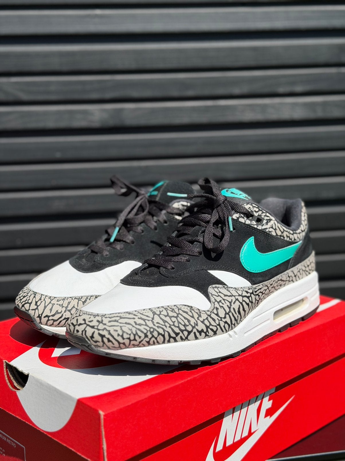 Nike Air Max 1 ‘Elephant retro’ maat 46, Ophalen of Verzenden, Zo goed als nieuw, Overige kleuren