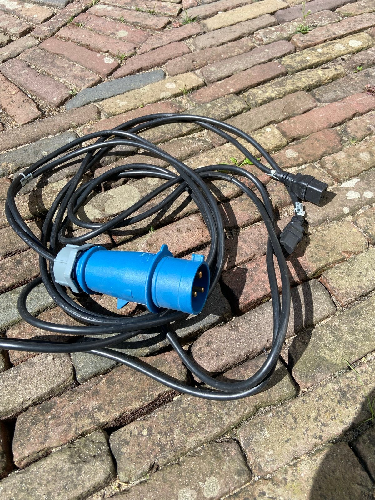 Verlengkabel met CEE stekker en 2x C13 aansluiting, Ophalen, Gebruikt, Overige merken, Kabel of Snoer