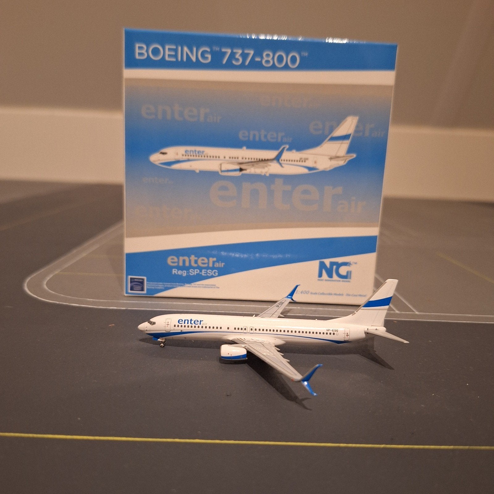 Enter Air B737-800 NG Models 1:400, Verzamelen, Luchtvaart en Vliegtuigspotten, Ophalen of Verzenden, Zo goed als nieuw, Schaalmodel