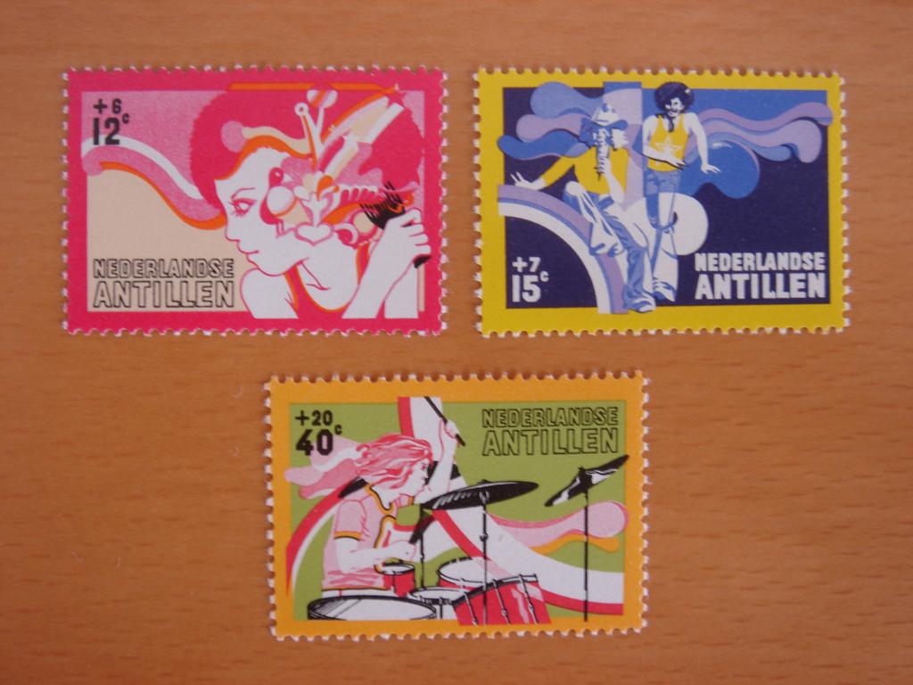 Ned. Antillen 1974 NVPH 489 t/m 491 Activiteiten Jeugd, Postzegels en Munten, Postzegels | Nederlandse Antillen en Aruba, Ophalen of Verzenden