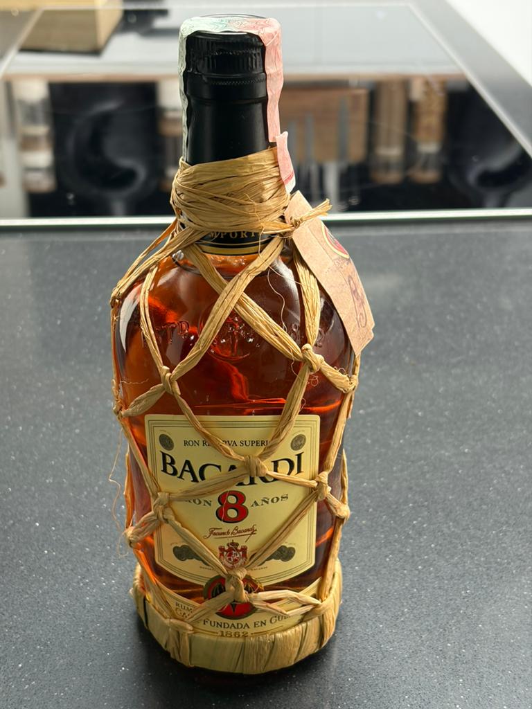 Bacardi 8, Ophalen of Verzenden