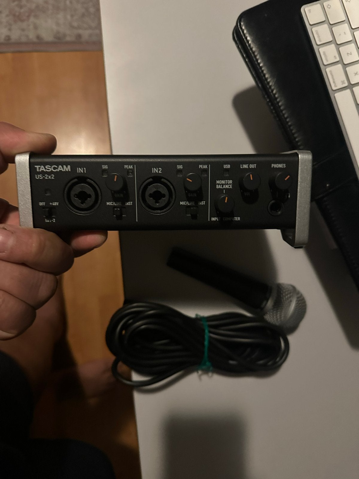Tascam US-2x2 audio interface met Shure SM58 microfoon, Muziek en Instrumenten, Ophalen, Gebruikt, Zangmicrofoon