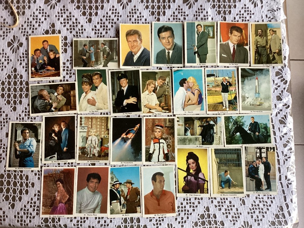 28 plaatjes trading cards Monty gum TV series, Ophalen of Verzenden, Gebruikt, Meerdere plaatjes