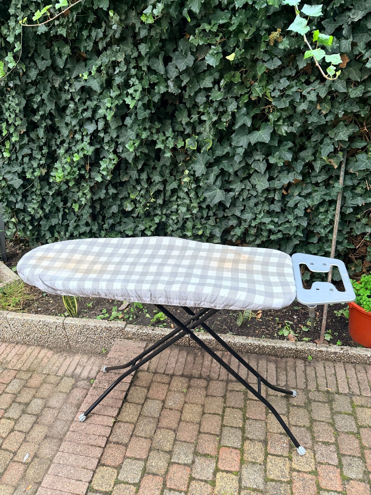 Stevige strijkplank met hoes, Ophalen, Gebruikt