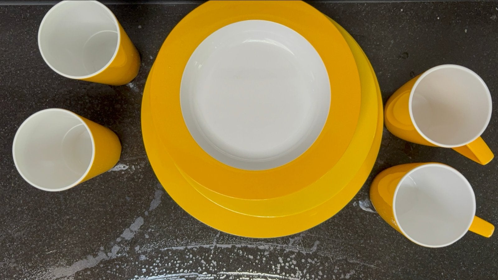 Mepal Servies voor 2 personen - Wit met geel, Ophalen of Verzenden, Gebruikt