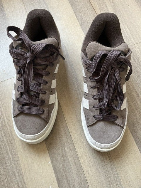 NIEUW ADIDAS CAMPUS BRUIN mt 42 2/3, Kleding | Heren, Bruin, Nieuw, Ophalen of Verzenden, Sneakers of Gympen