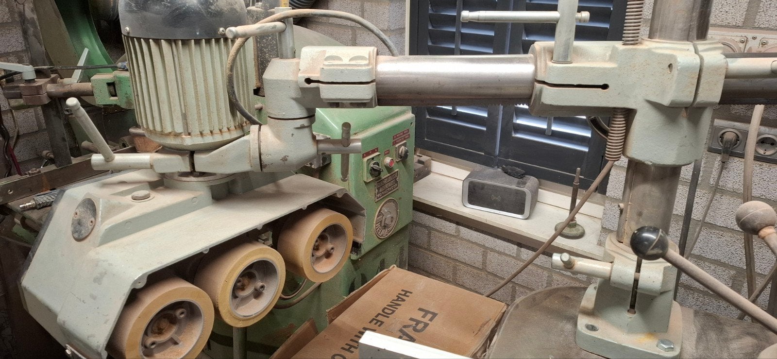 doorvoerapparaat  aanvoerapparaat, Doe-het-zelf en Verbouw, Gereedschap | Freesmachines, Ophalen, Zo goed als nieuw, Elektrisch